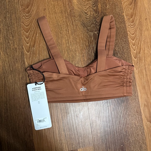 alo yoga airbrush cinch bra - Picture 3 of 3
